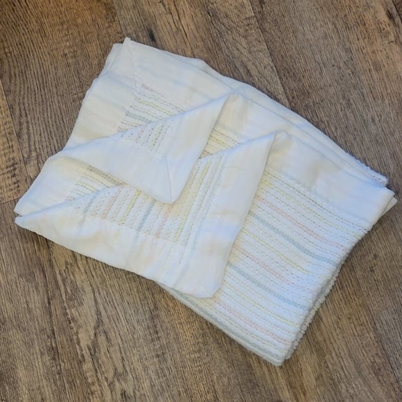 Bedding Vintage Baby Blanket Acrylic Waffle Weave Satin Trim 35x48